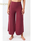yogahose tulip weiter  Schnitt rot von mandala aus tencel