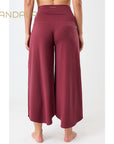 yogahose tulip weiter  Schnitt rot von mandala aus tencel